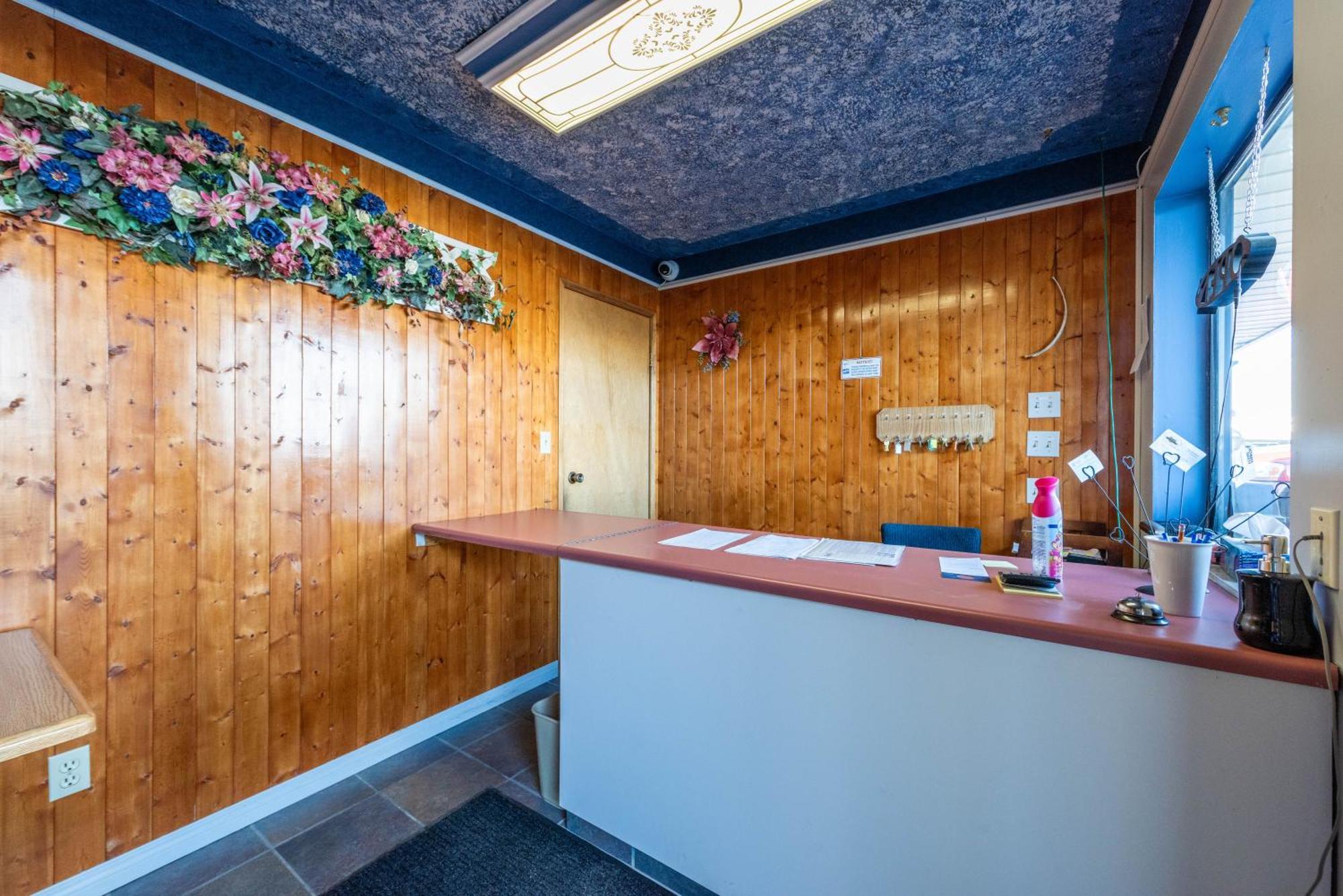 Blue Horse Motel Beiseker 外观 照片
